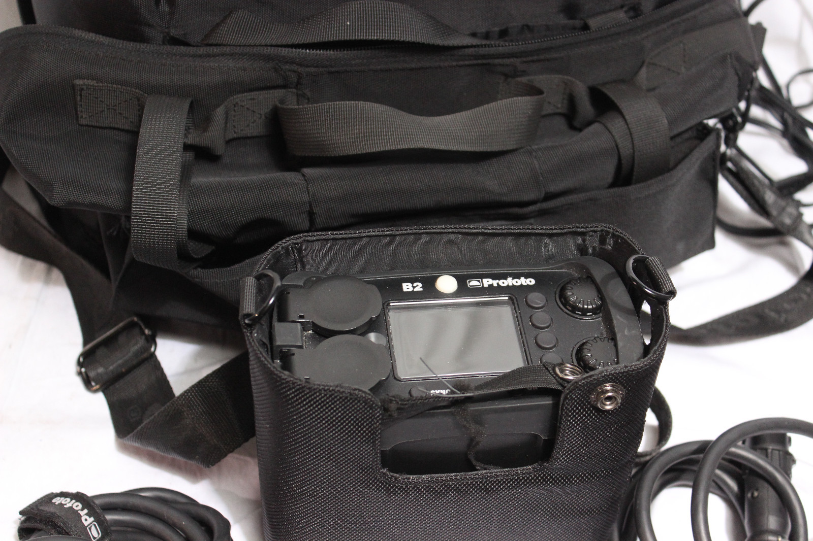 Profoto B2 250 AirTTL Location Kit With 2 Heads and 3 Batteries #5