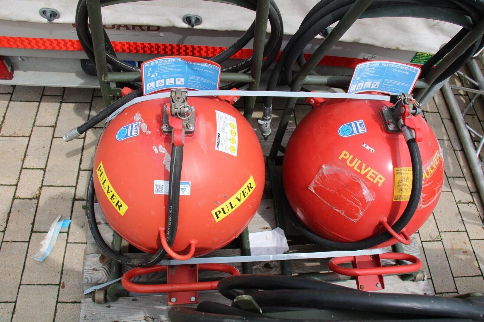 2 x fahrbarer ABC Pulver Auflade Kugel  Feuerlöscher TYP PG 50L  A B C Pulver