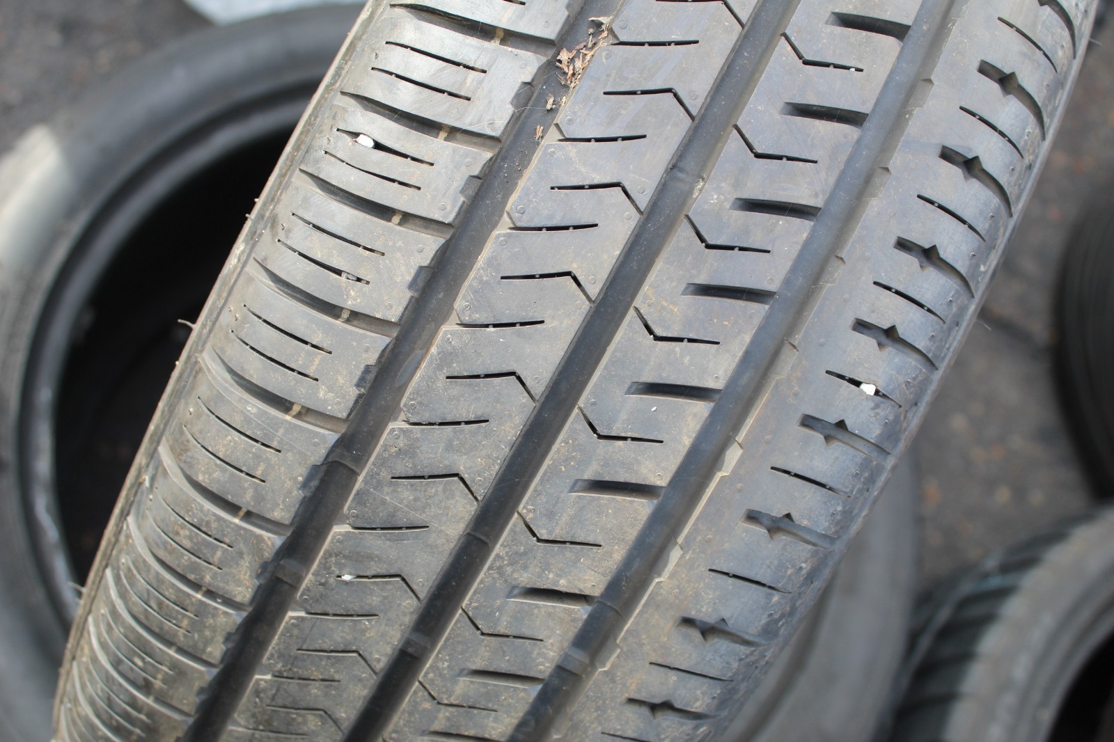 New 205 65 16C Hankook, Radial RA28E, 107/105T, x1 Tyre (F1_tyres) L3831