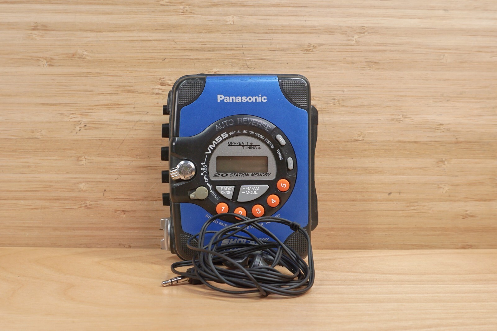 Panasonic　SHOCKWAVE　RQ-SW20-Z Panasonic Shockwave RQ-SW20 Portable Cassette Player AM/FM