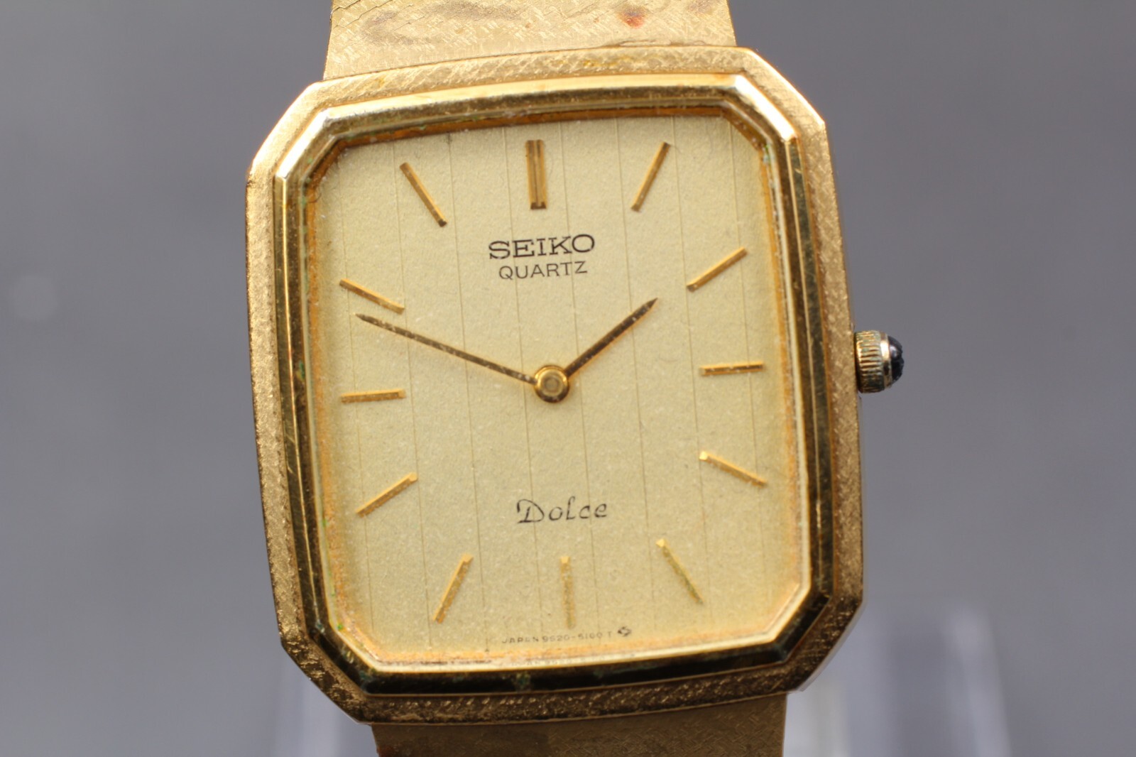 antique vintage SEIKO DOLCE ゴールド 薄型 Vintage Seiko Dolce Gold Plated 30 Microns 6030 5500 Men