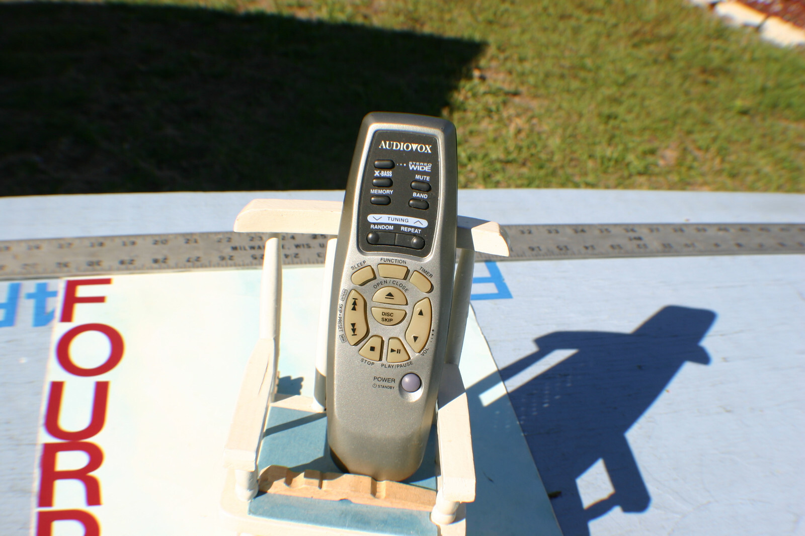 AUDIOVOX  REMOTE CONTROL- MODEL RC-24-03 - STEREO SYSTEM -TESTED