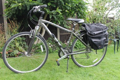 MARIN Kentfield women's hybrid bike, 17 inch frame, 21 gears, with panniers