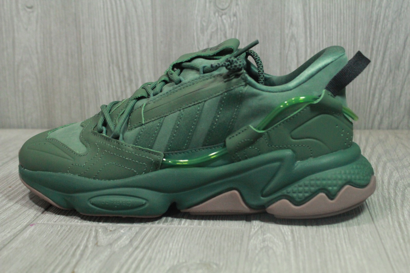 NEW Adidas Originals Green Ozweego Zip Marathon Running NEW Adidas Originals Green Ozweego Zip Marathon Running