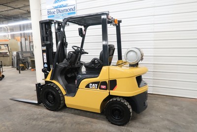 2012' CAT 2P5000, 5,000# LP Gas Forklift, Pneumatic Tire, Three stage, 4 Way S/S