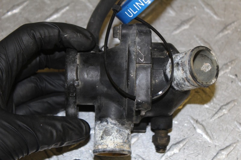 1995 KAWASAKI NINJA ZX9R ZX900B THERMOSTAT HOUSING eBay