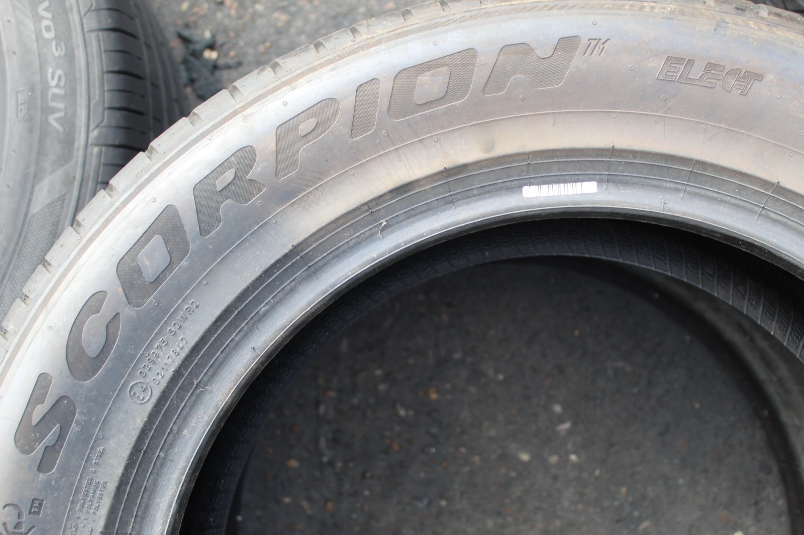 New 235 60 18 Pirelli, Scorpion TM, Elect, 103T, x1 Tyre (F1_tyres) L3825