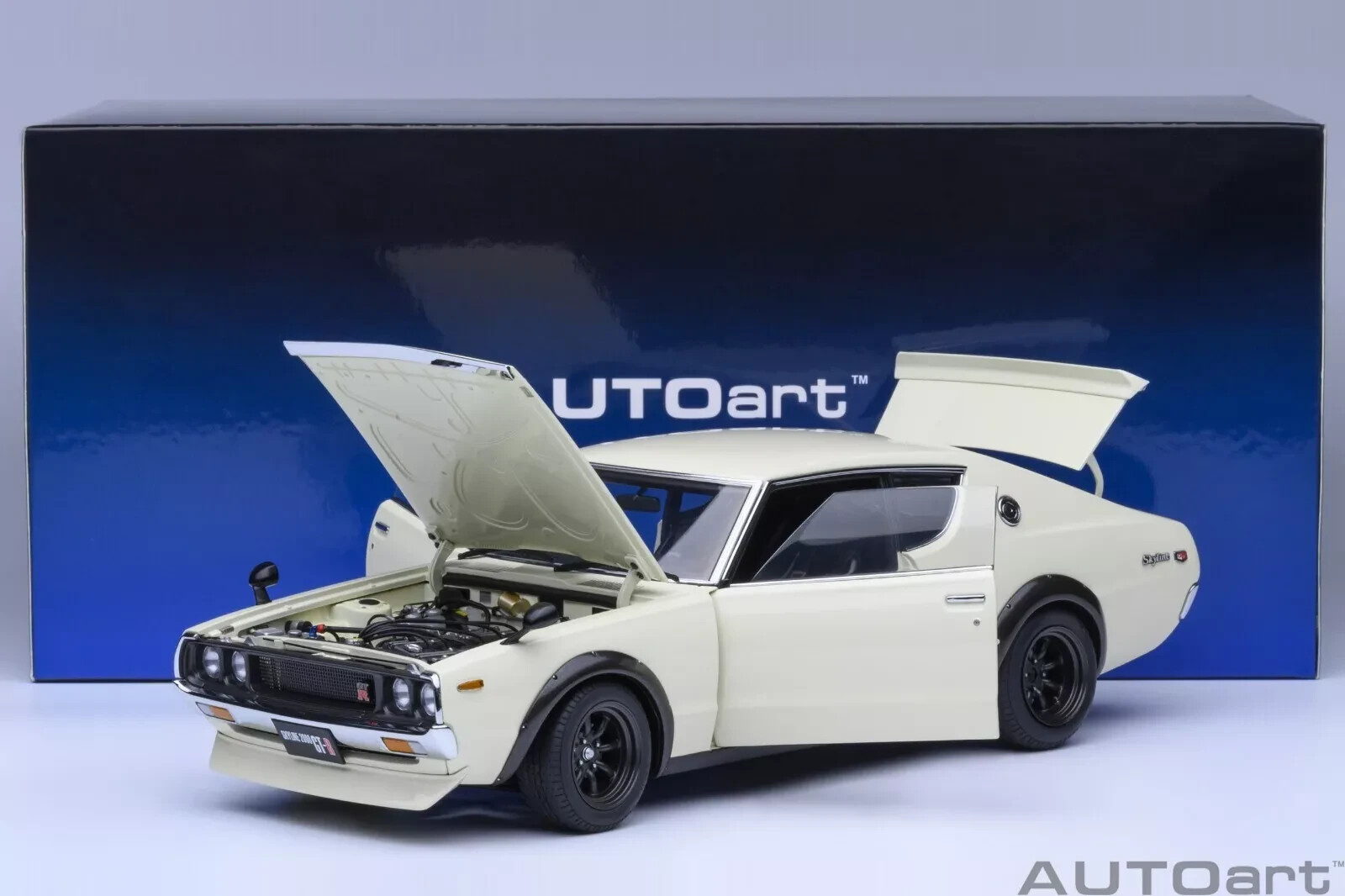IG 1/18 日産 スカイライン 2000 GT-R KPGC110 ホワイト 1:18 NISSAN SKYLINE 2000 GT-R (KPGC110) TUNED VERSION (WHITE