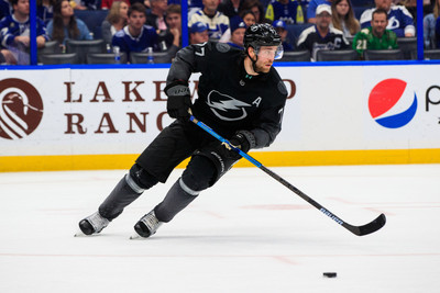 Tampa Bay Lightning Victor Hedman Poster 24x36 Inches