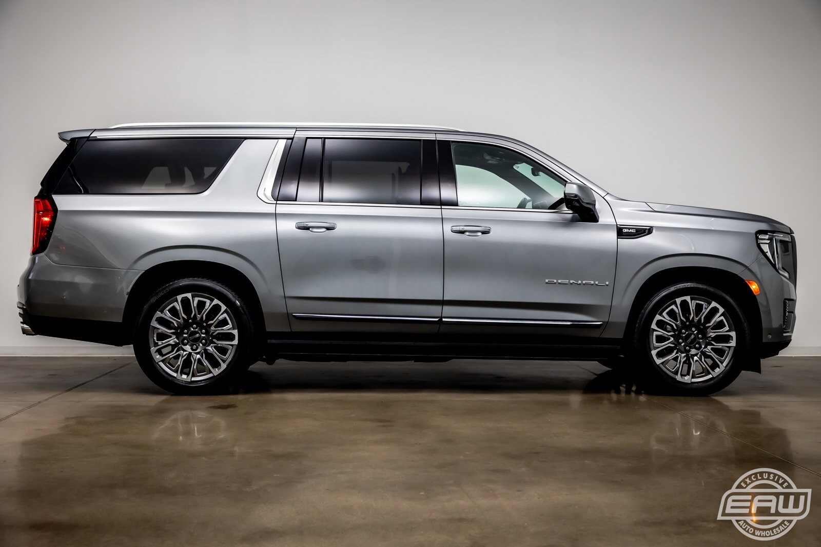 2023 Gmc Yukon Xl Denali Ultimate 5818 Miles Sterling Metallic Sport