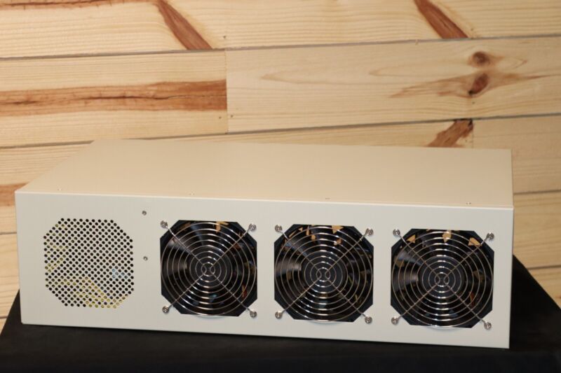 8 GPU Mining Server 32GB SSD, 8GB Ram, Intel G3930,