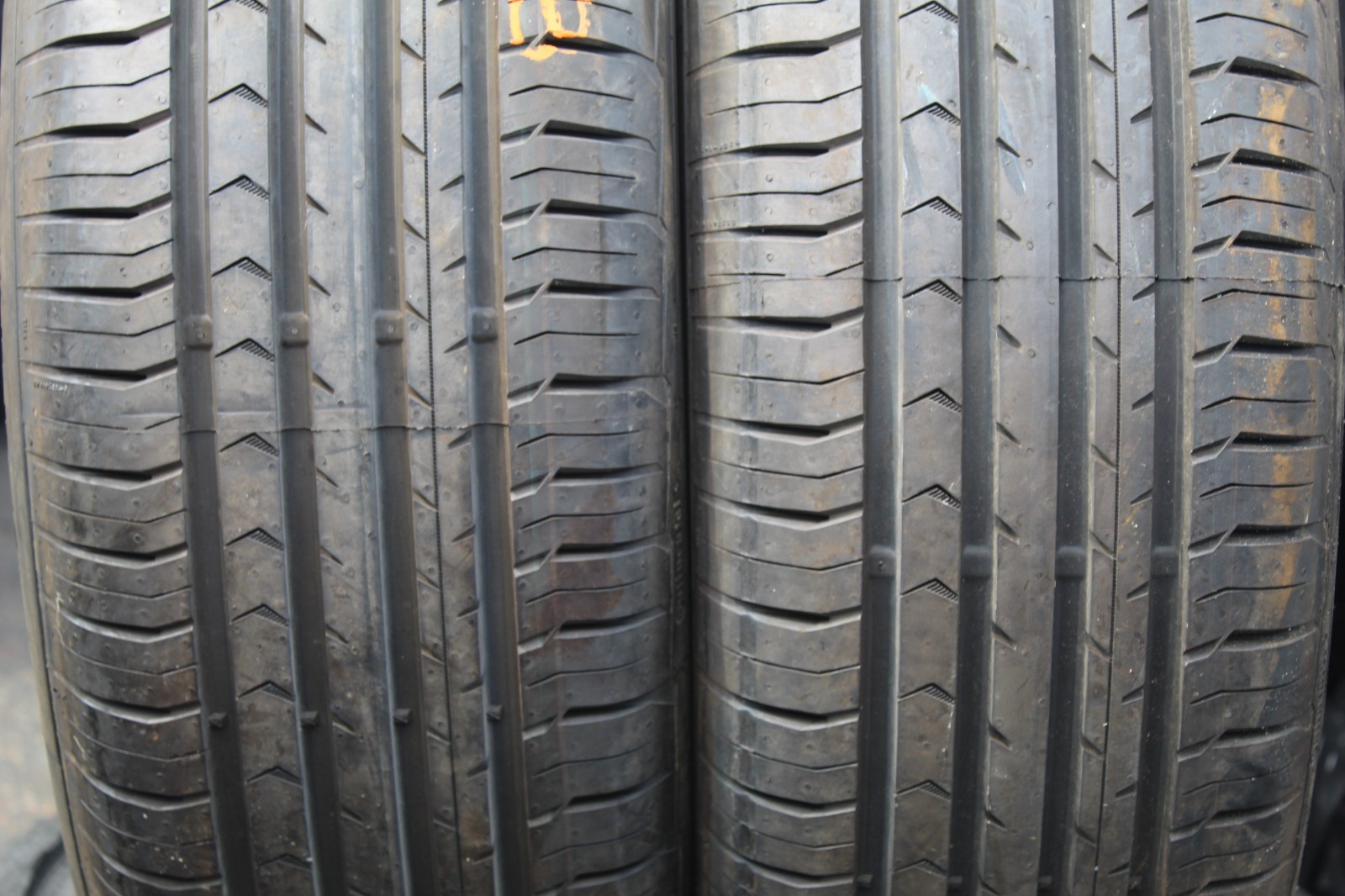 New 235 65 17 Continental, C Premium Contact 5, 104V, x1 Tyre (F1_tyres) L3710