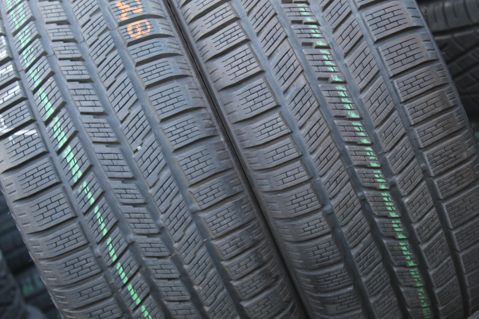 225 40 18 Pirelli, Winter, N3, XL, M+S, 92V, x2 A Pair 8.0mm (F1_tyres) L3082