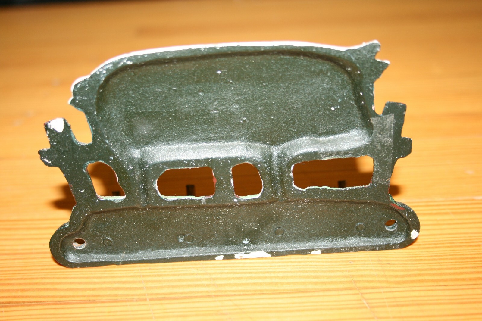 VINTAGE CAST IRON PIG HOG SOW PAINTED KEY HOLDER RACK 6