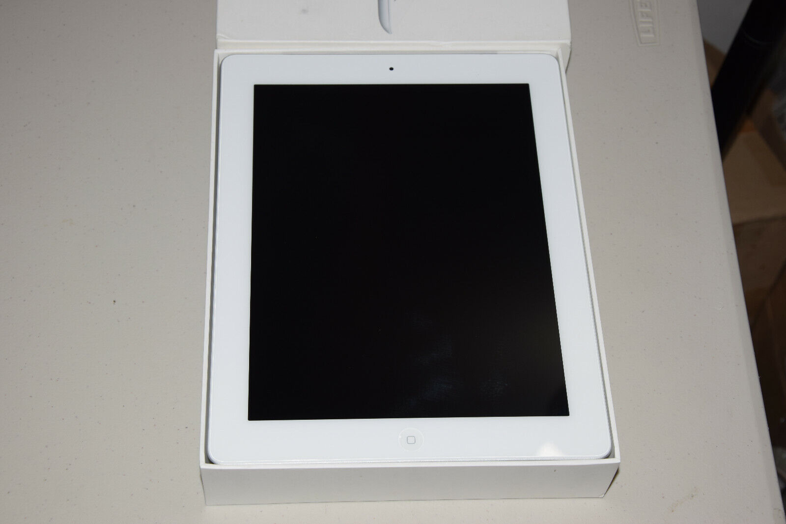 Apple iPad 2 2nd Gen 64GB MC984LL/A Wi-Fi + 3G Cellular GSM Apple iPad 2 2nd Gen 64GB MC984LL/A Wi-Fi + 3G Cellular GSM