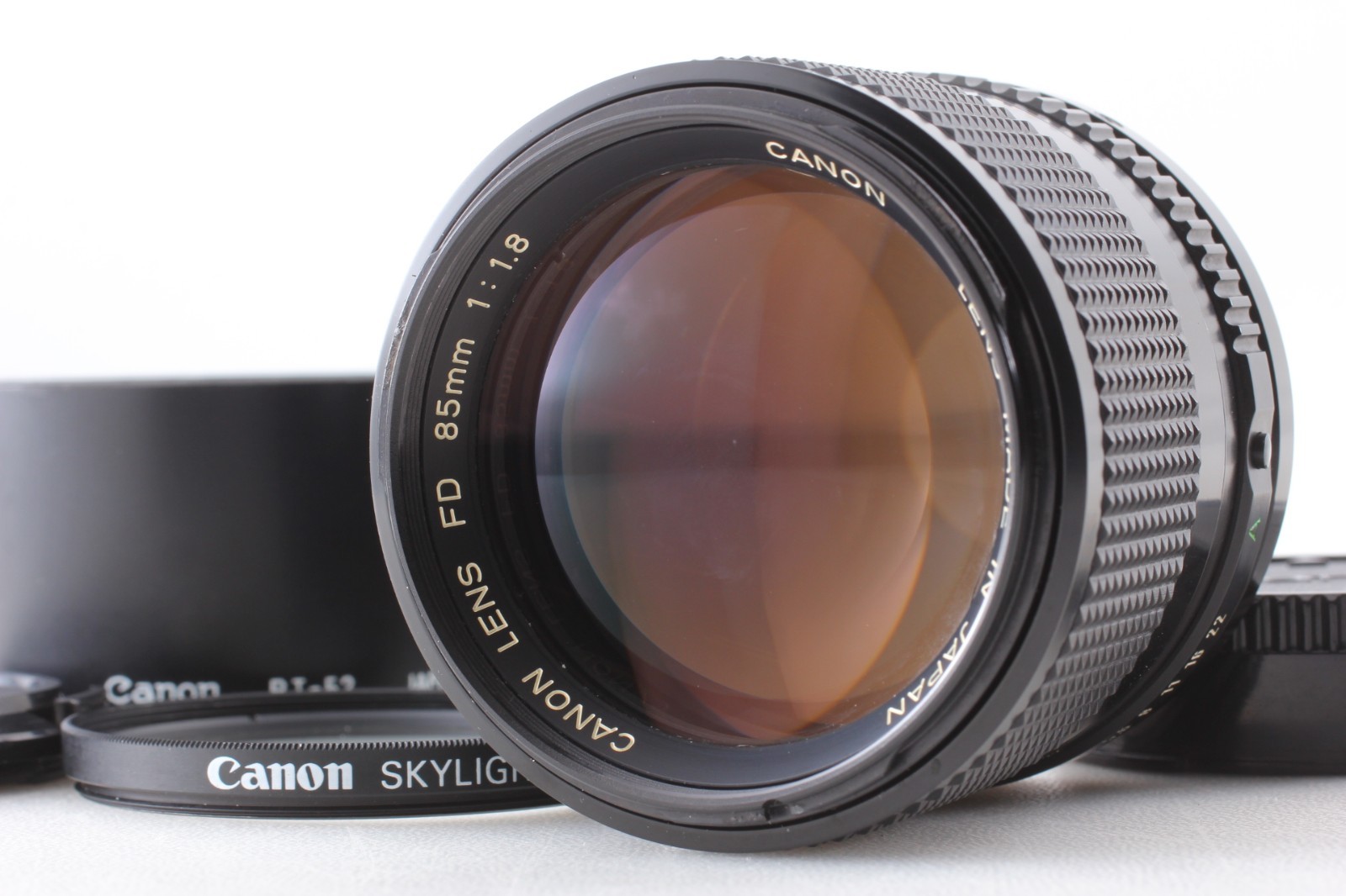 Canon New FD NFD 85mm F/1.8　キャノン　レンズ NEAR MINT+】CANON NEW FD NFD 85mm F/1.8 MF Portrait Lens FD