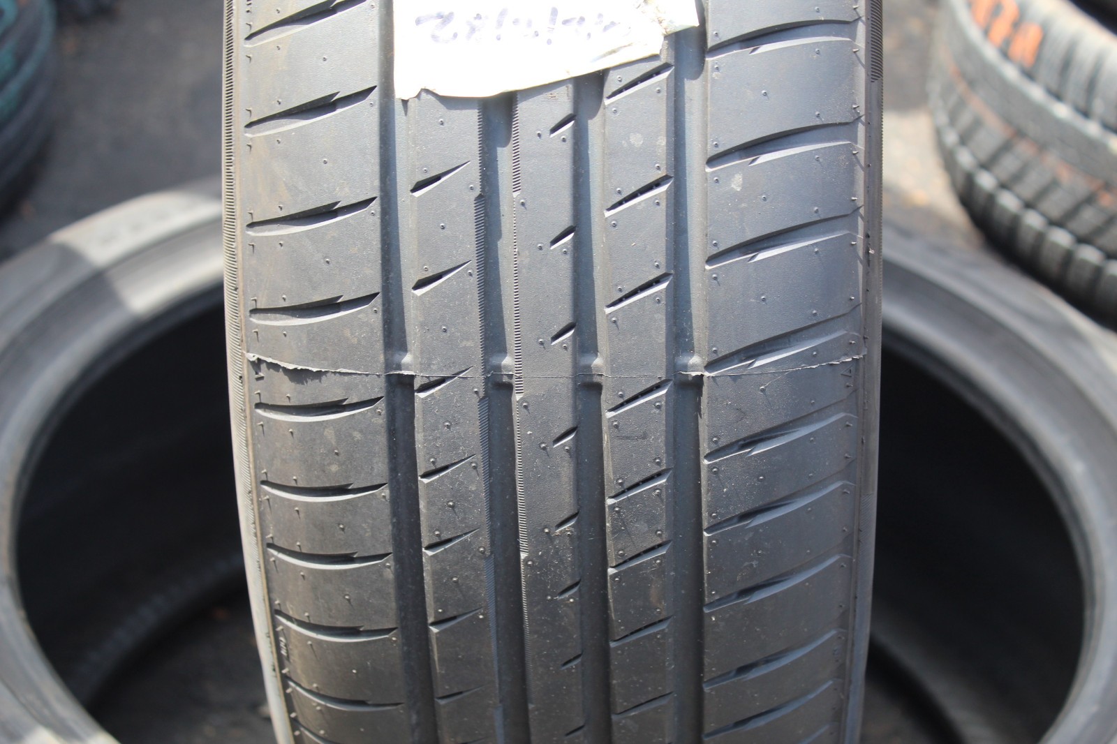 New 215 55 17 Blackarrow, Sport Macro Dart, 94W, x1 Single Tyre (F1_tyres) YD105