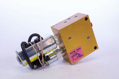 Eaton Vickers Manifold Solenoid Valve MCD-7499 4w 12dc MCD 7499