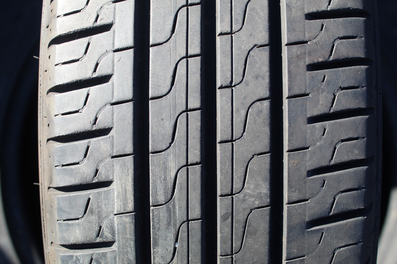 New 215 65 16C Pirelli, Carrier, 109/107T, x1 Tyre (F1_tyres) L3837