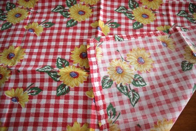 Vintage Red Gingham Check Daisies Handmade Cotton Table Mat Topper 20 by 25