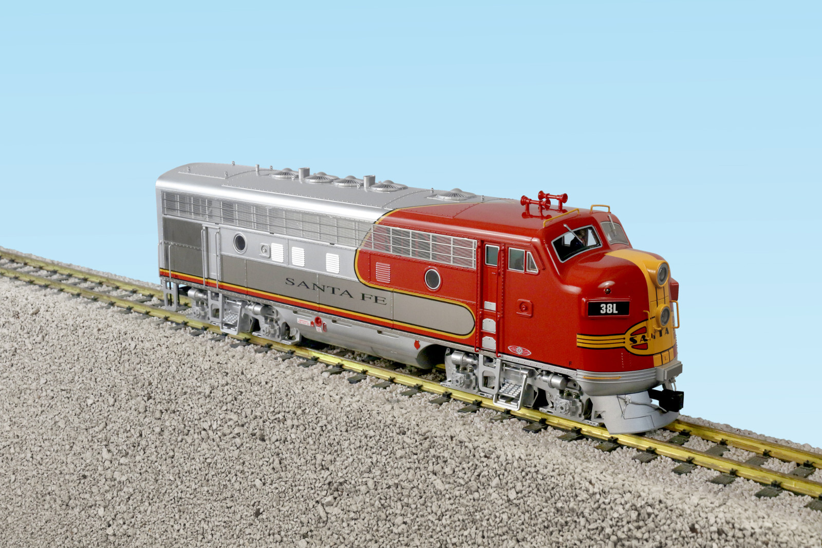 USA Trains G R22382, EMD F7-A Santa Fe Warbonnet Chrome