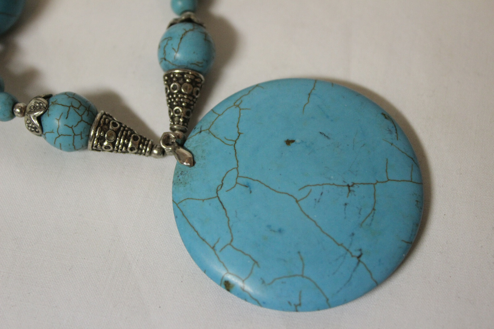 Vintage Turquoise Dyed Howlite Silver Toned Medallion Necklace Southwestern 19