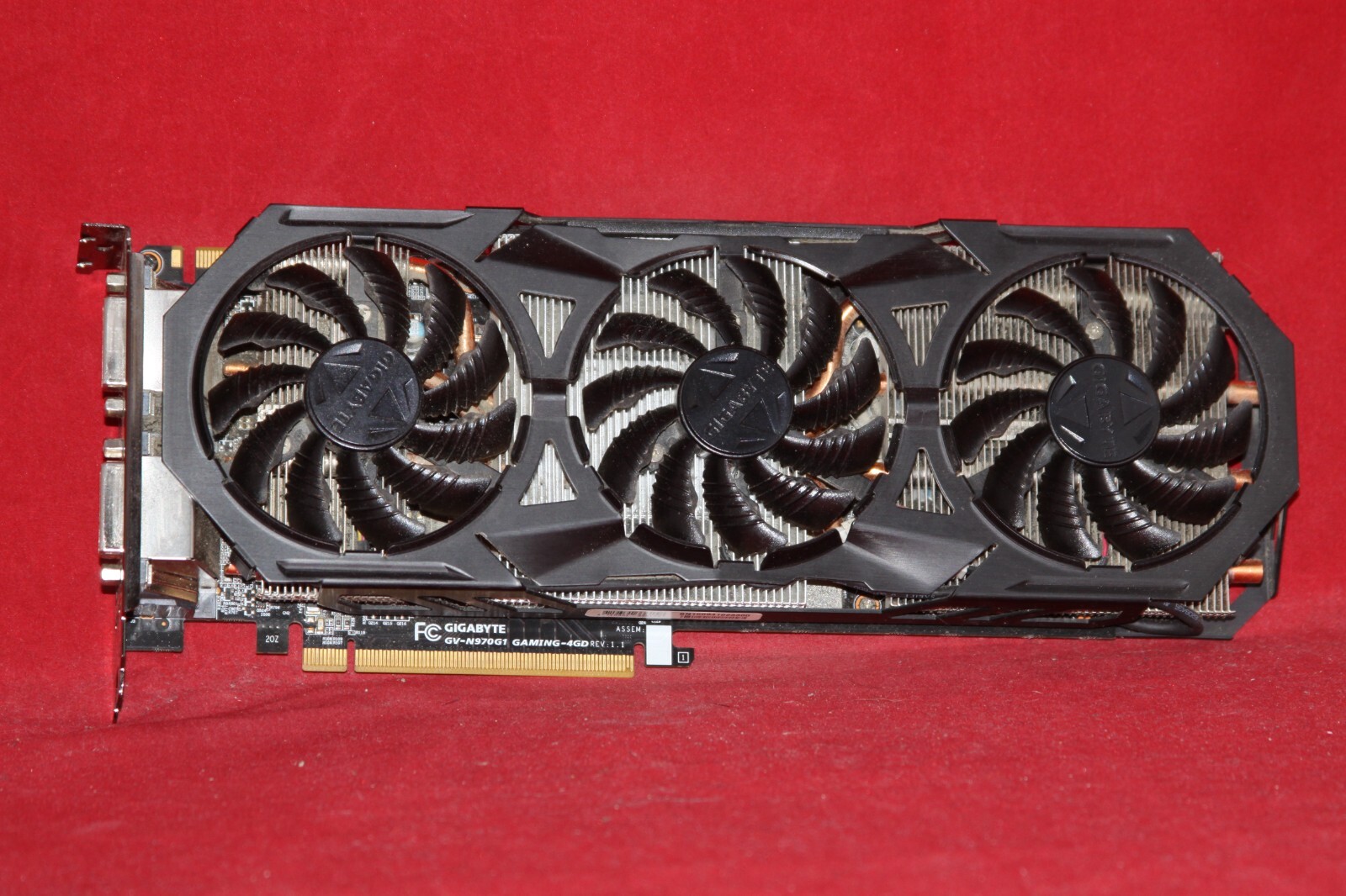 GIGABYTE ビデオカード Geforce GTX970搭載 GV-N970G1 GAMING-4GD Amazon | GIGABYTE ビデオカード Geforce GTX970搭載 GV-N970G1