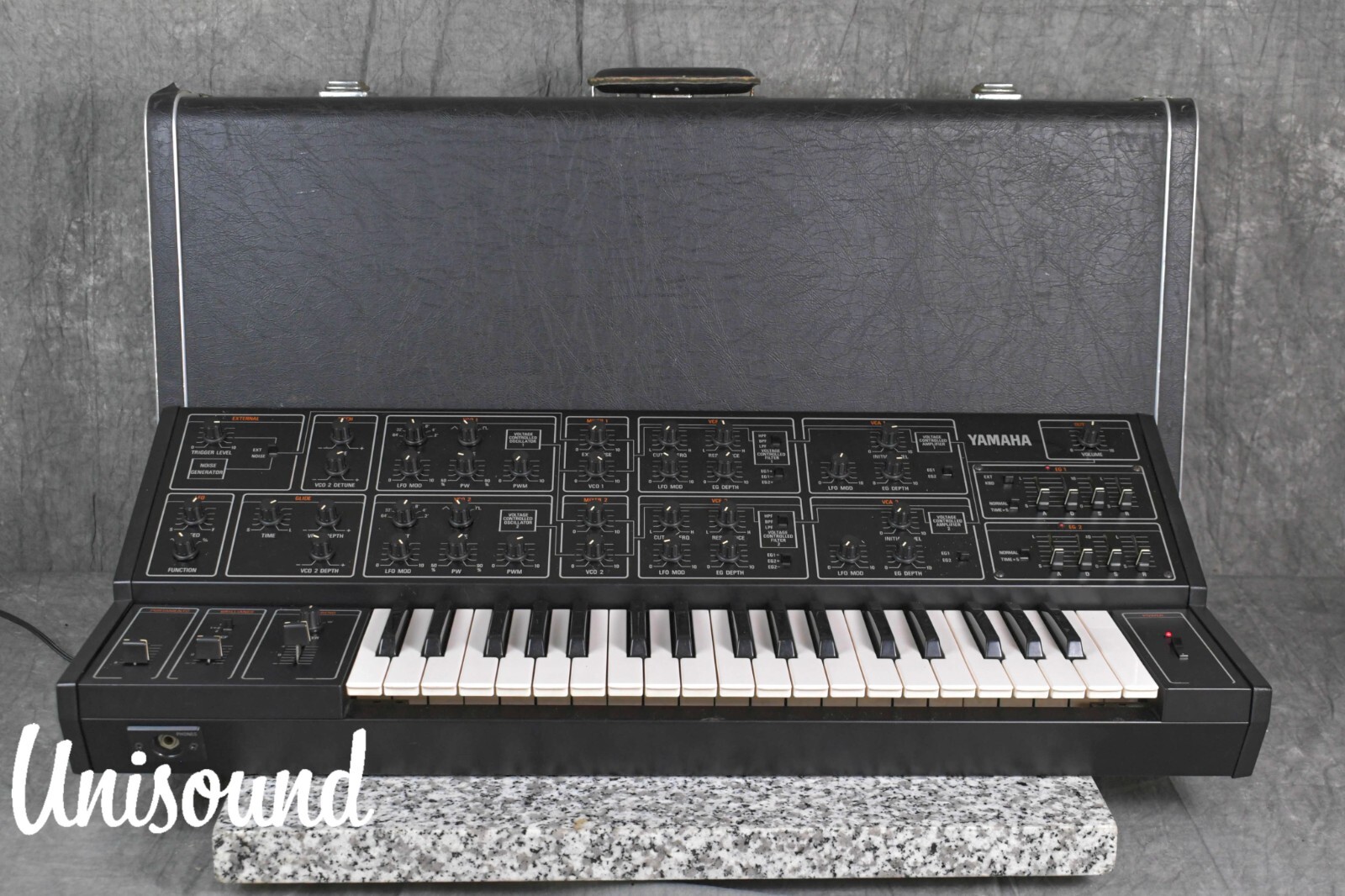 YAMAHA CS-15 シンセサイザー s-l1200.jpg