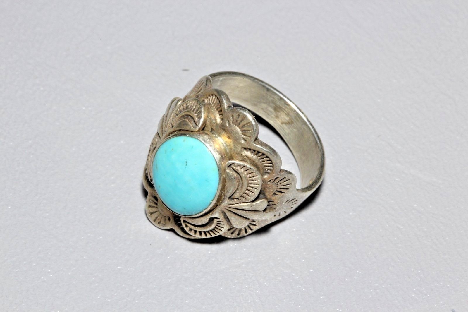 aVintage CARROL FELLEY Southwestern Sterling Silver & Natural Turquoise Ring
