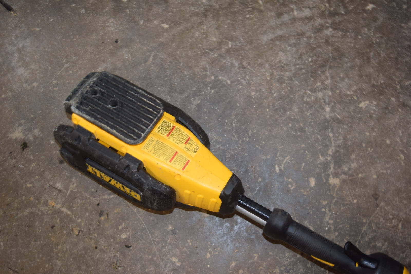 C1-1 NON WORKING PARTS ONLY DEWALT WEED EATER TRIMMER 40 VOLT FREE SHIPPING