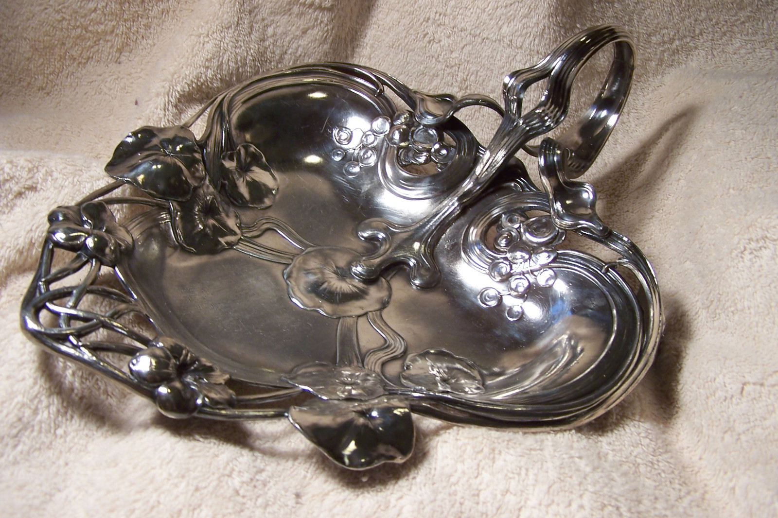 WMFB Art Nouveau Plate Card Tray Lotus 12