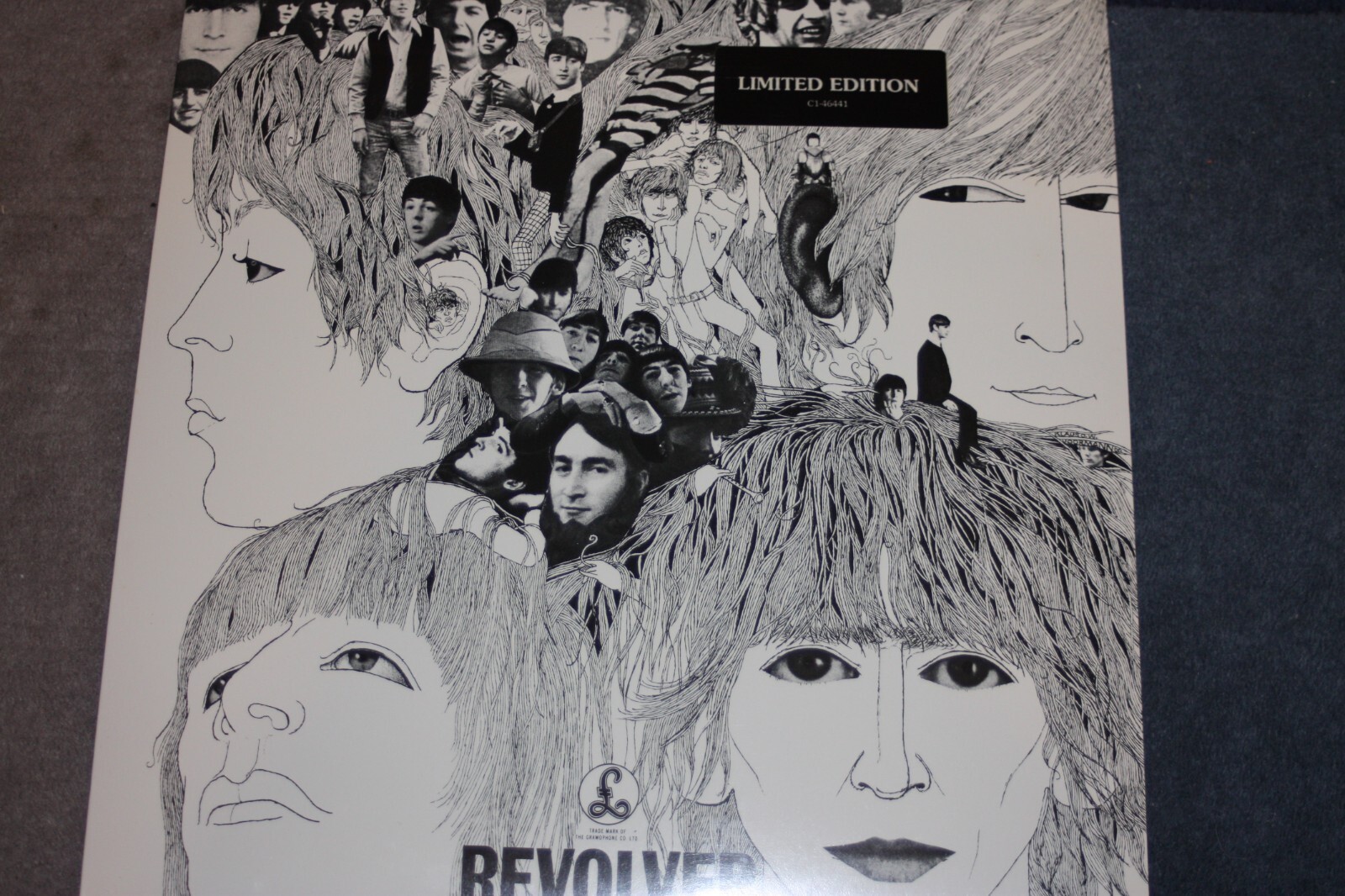 THE BEATLES-Sealed Revolver, Limited edition 1995, C1-46441. JOHN, PAUL, THE BEATLES-Sealed Revolver, Limited edition 1995, C1-46441. JOHN, PAUL,