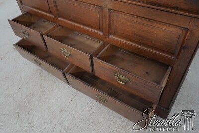 F65770EC: English 18th Century Antique Oak Linen Cabinet	