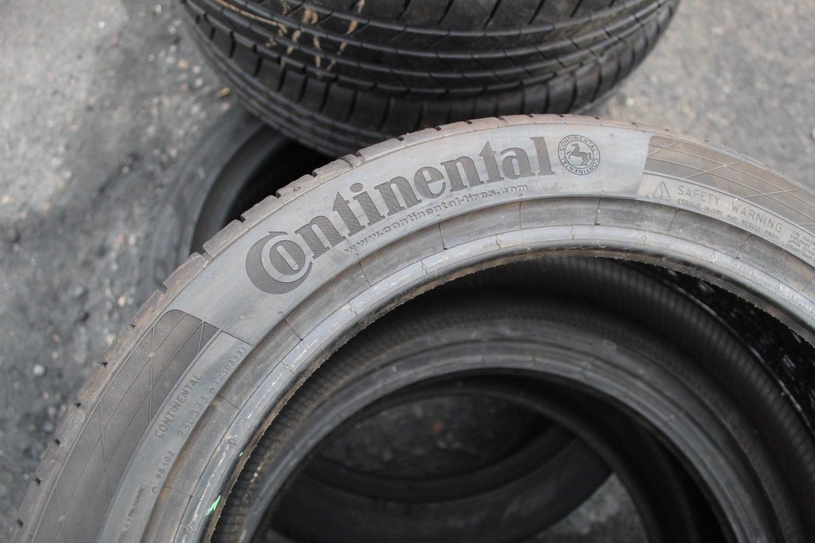 New 225 45 18 Continental, CSC 5, XL, C-Seal, 95W x1 Tyre (F1_tyres) L3666