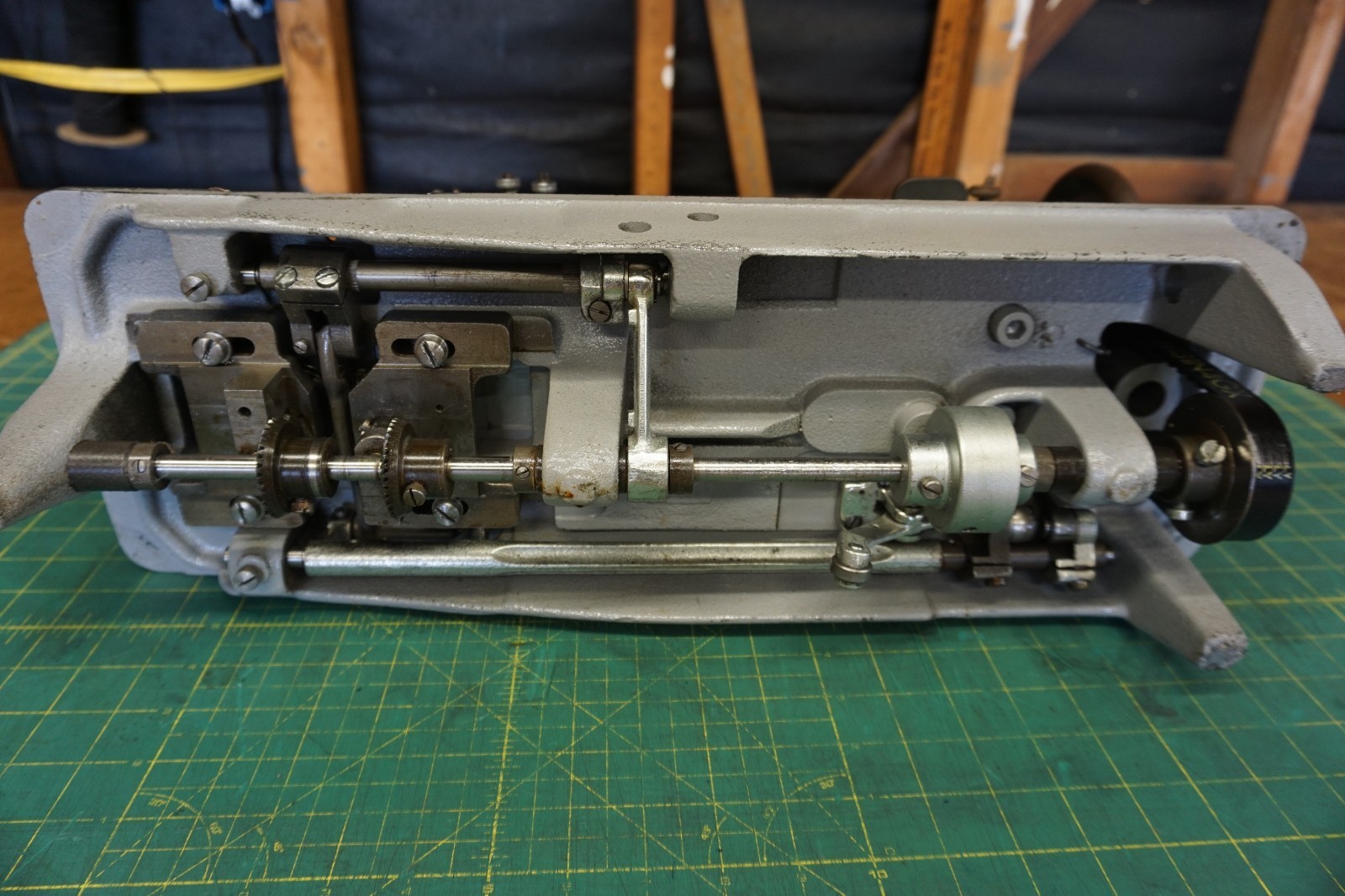 Adler 67 Double Needle Walking Foot/Compound Feed Industrial Sewing Machine