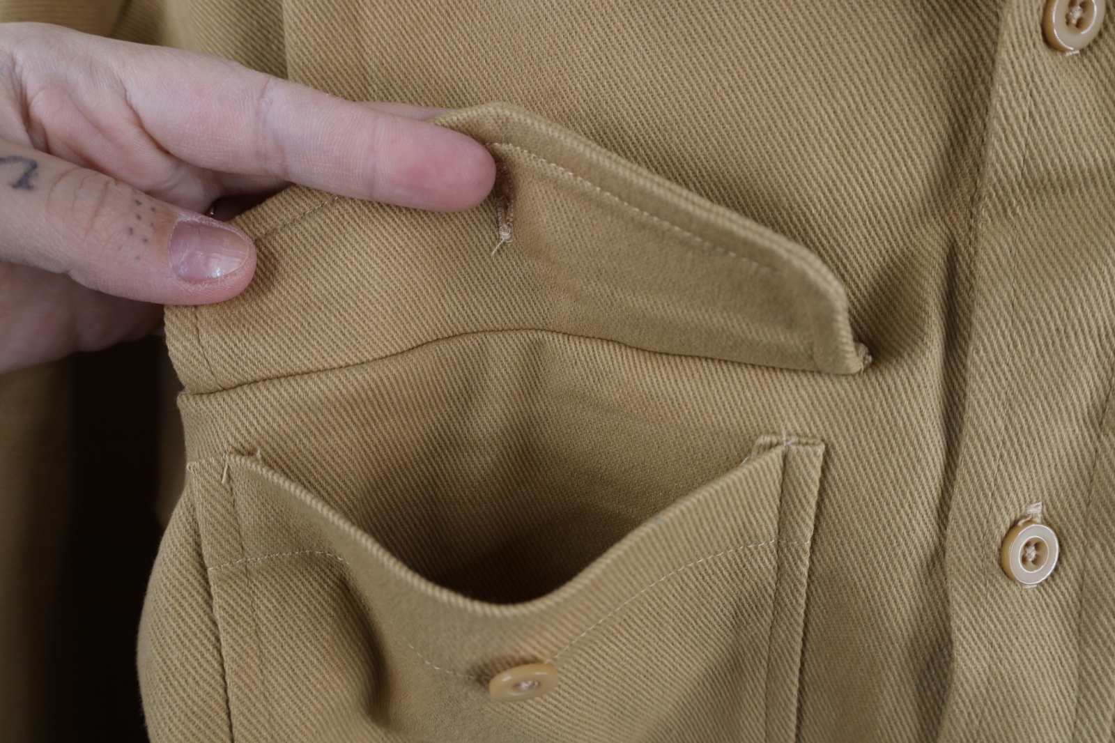 Vtg 90s Streetwear Mens L Faded Cotton Twill Collared Button Shirt Wheat Brown