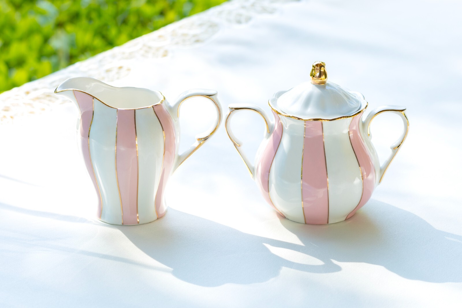 Grace Teaware Pink and White Scallop Fine Porcelain Sugar & Creamer Set Gold