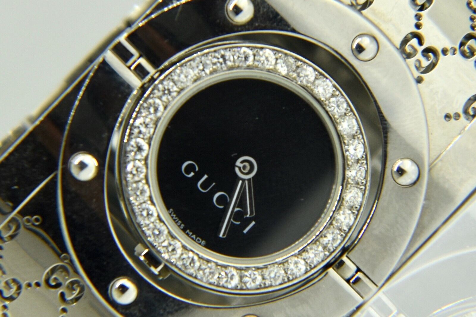 New Gucci Twirl Collection Rare 112 Series Watch With Custom New Gucci Twirl Collection Rare 112 Series Watch With Custom