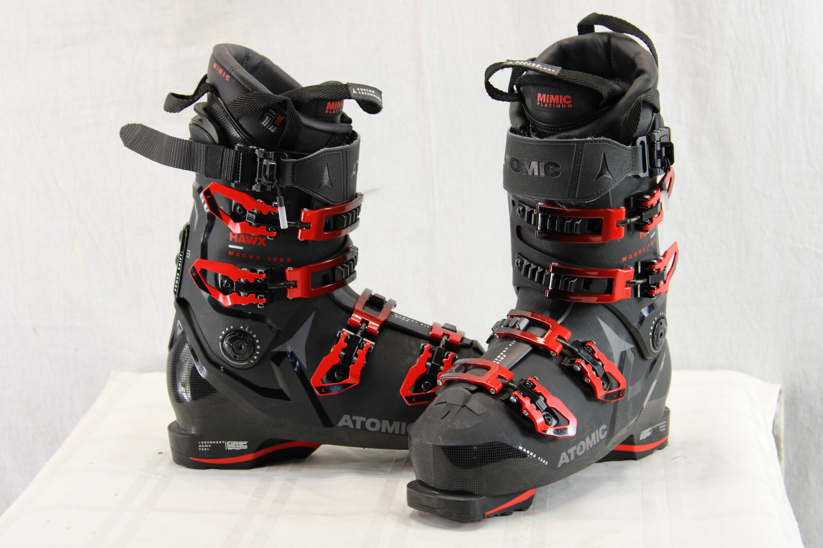 Atomic Hawx Magna 130 S Ski Boots | Christy Sports