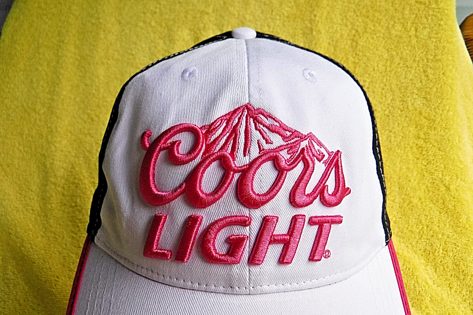 NEW W/ TAGS! WOMEN'S NEON PINK (WHITE/BLACK) COORS LIGHT BASEBALL CAP HAT!