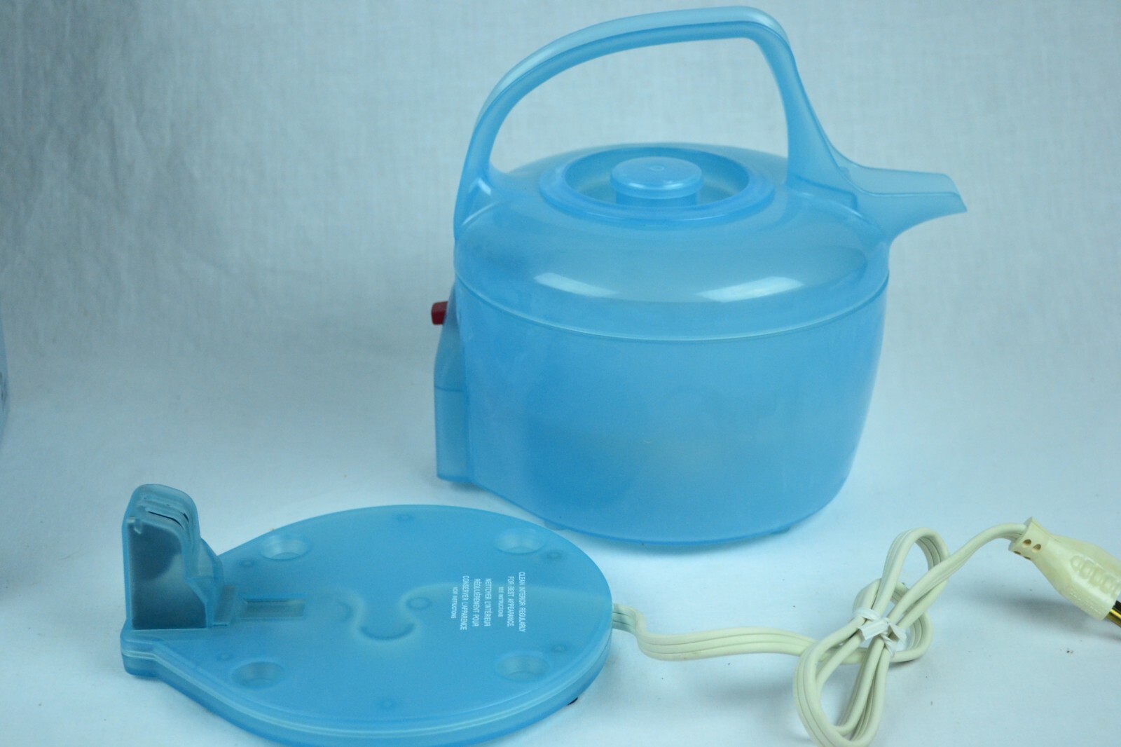 Vintage Toastess 1.7 Qt Electric Kettle, Translucent Blue, New
