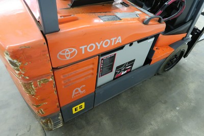 2011' Toyota 7FBEU18, 3,500# Electric Forklift, New 36 Volt Battery, 3 Stage, SS