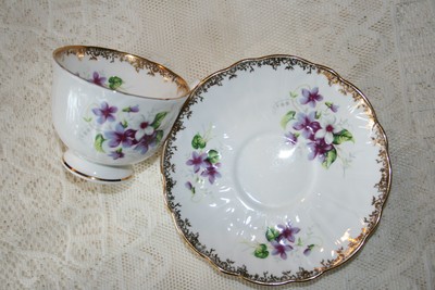 Aynsley tea cup , gold rim, scallopped saucer and cup, purple and white tea set