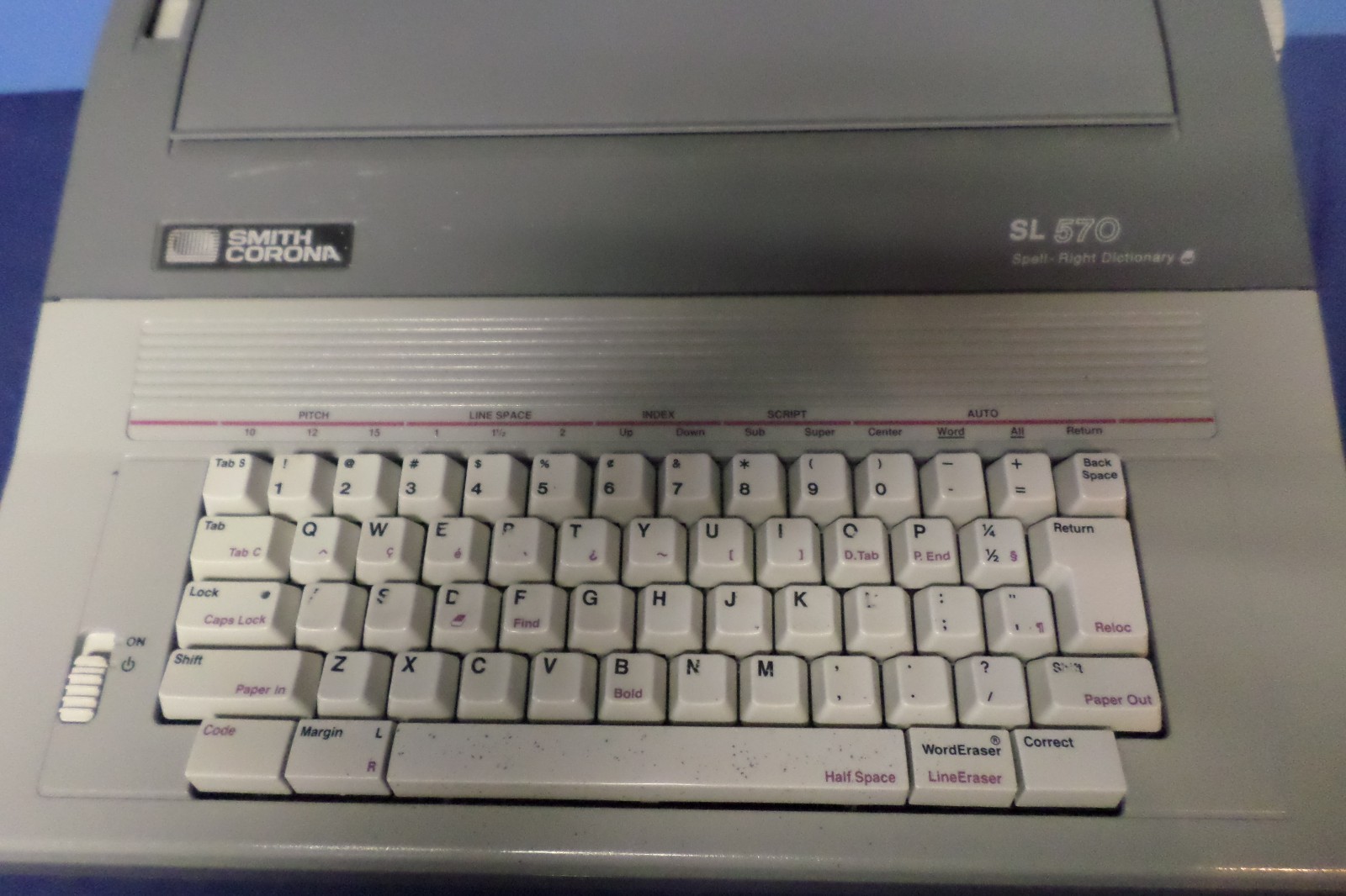 Smith Corona SL570 Typewriter Lot#6-0250