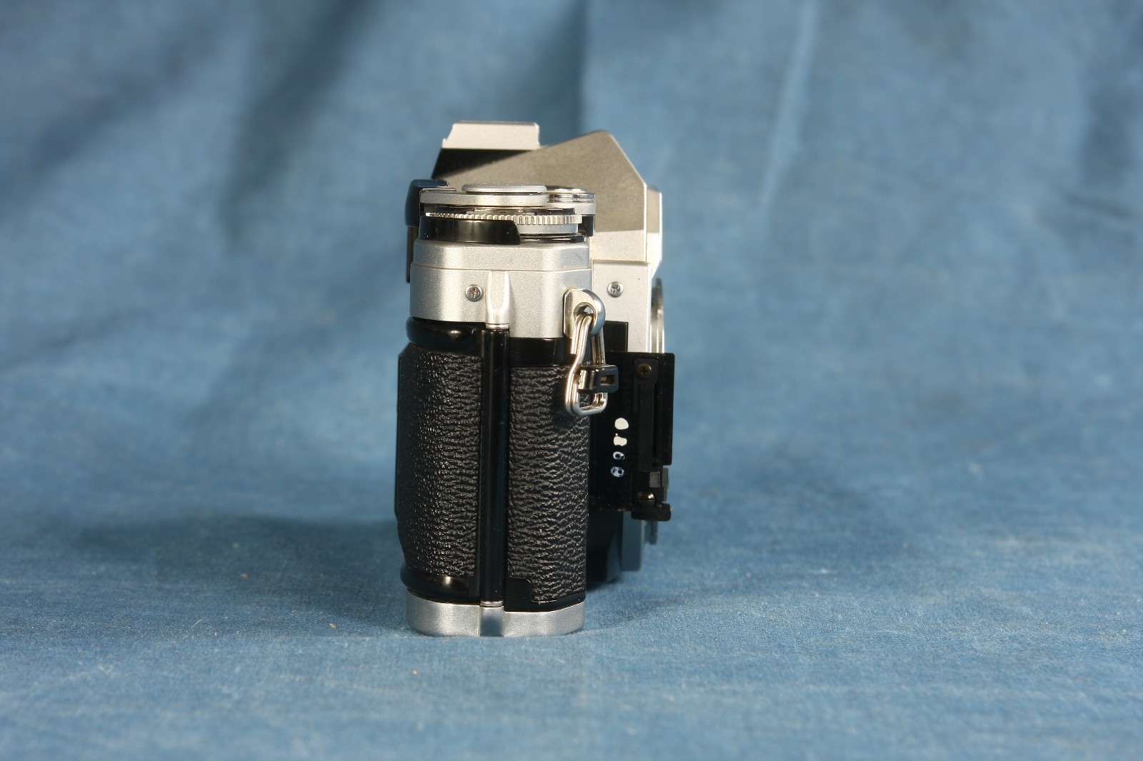 Canon AE-1 Camera & Sears Multicoated 1:40 f/80-200mm Auto Zoom Lens
