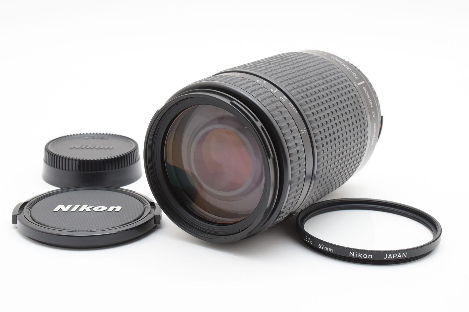 ニコン AF NIKKOR 70-300mm F4-5.6 D ED Nikon AF-P Nikkor 70-300mm F4.5-5.6E ED VR: Digital