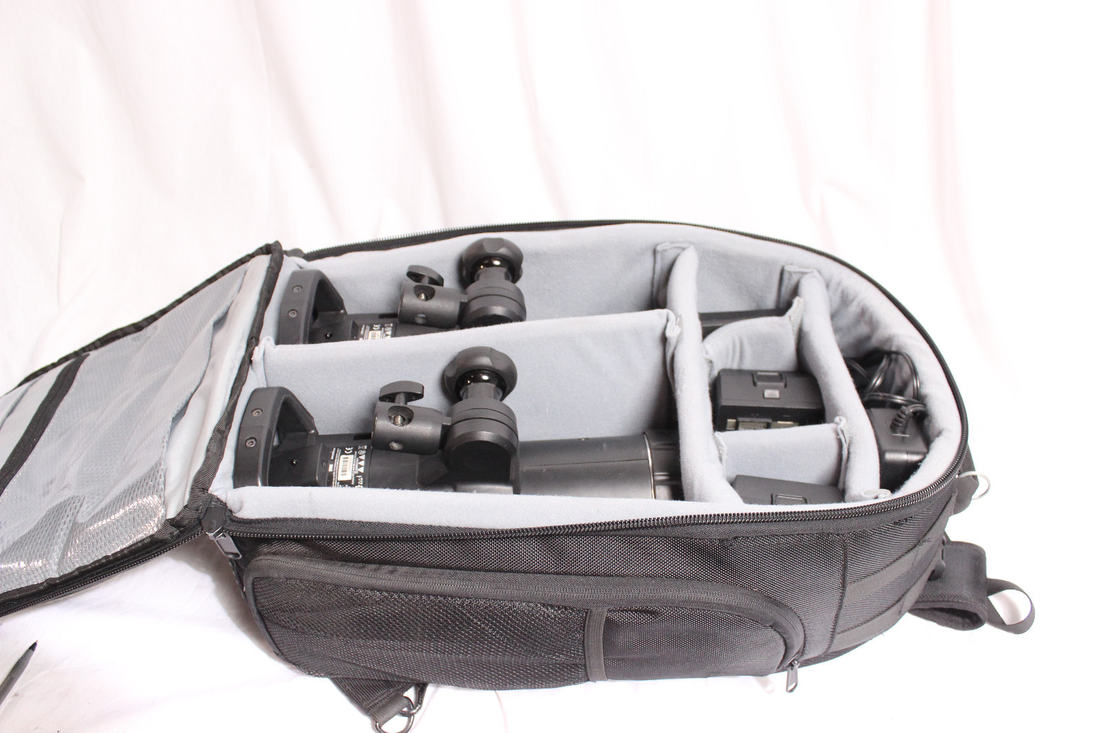 Profoto B1 500 AirTTL 2-Light Location Kit with Backpack and four batteries #3