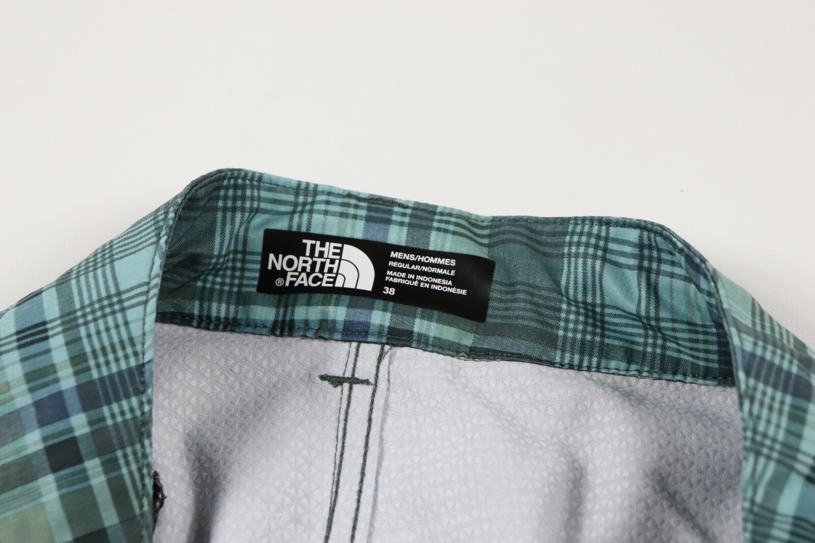 The North Face Mens Size 38 Casual Outdoor Summer Hiking Trail Shorts Aqua Plaid