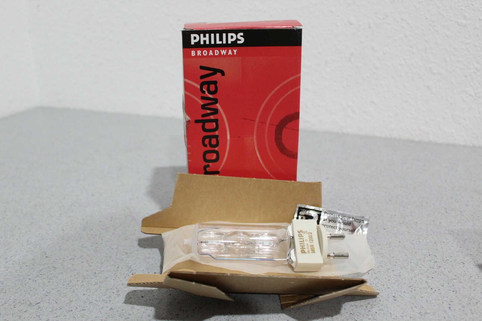 Philips MSR 1200/2 Broadway Metal Halide Lamp G22 1200W Philips MSR 1200/2 Broadway Metal Halide Lamp G22 1200W