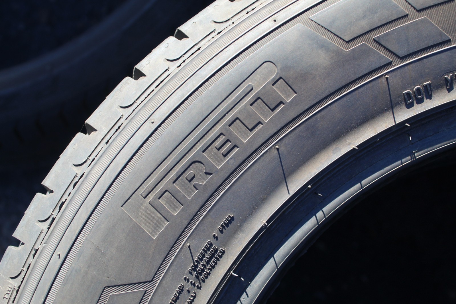 New 215 65 16C Pirelli, Carrier, 109/107T, x1 Tyre (F1_tyres) L3837